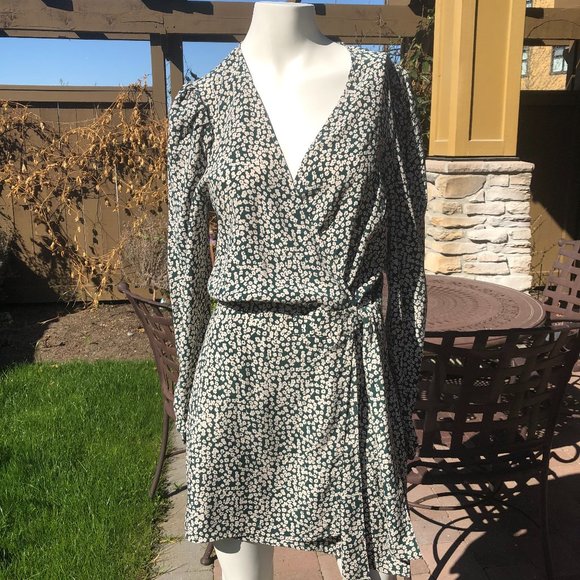 Free People Dresses & Skirts - Free People Floral Wrap Dress Dk Green Size 8